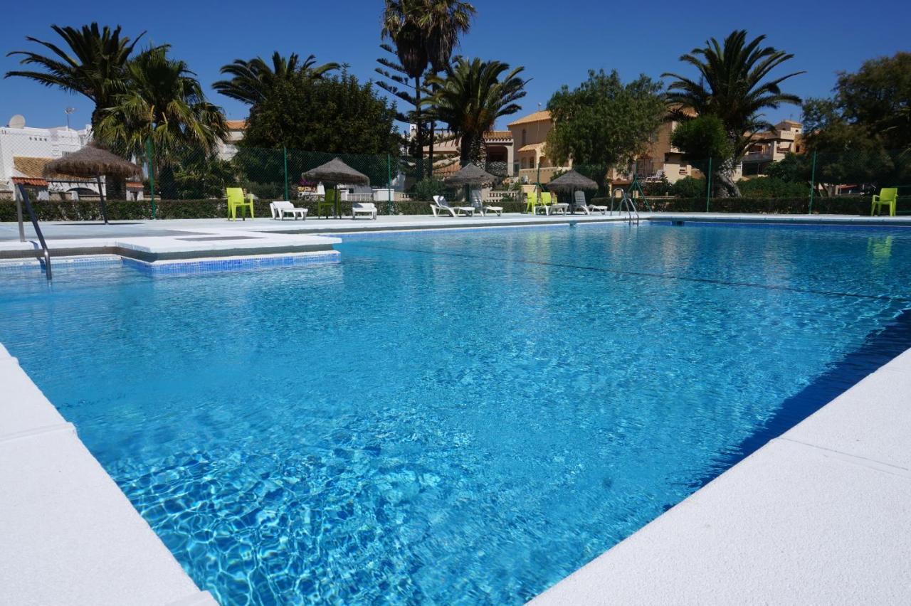 Апартаменты Riviera - Pueblo Italia Рокетас-де-Мар Экстерьер фото